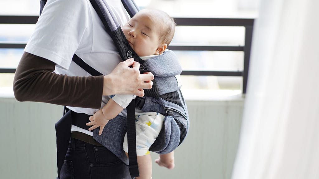  baby carrier vs baby wrap  strollerforbabies.com